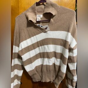 Jessica Simpson sweater
